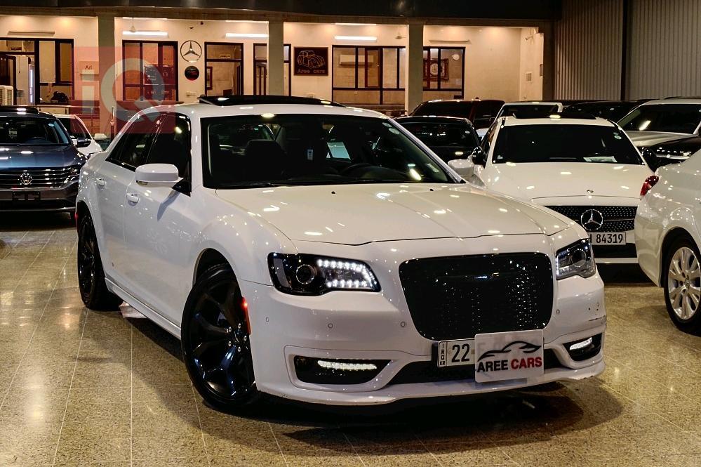 کرایسلەر 300